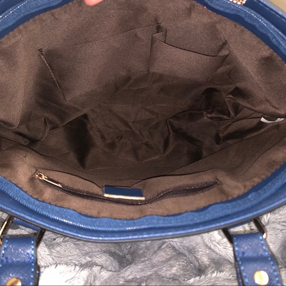 Handbag - Picture 6 of 7